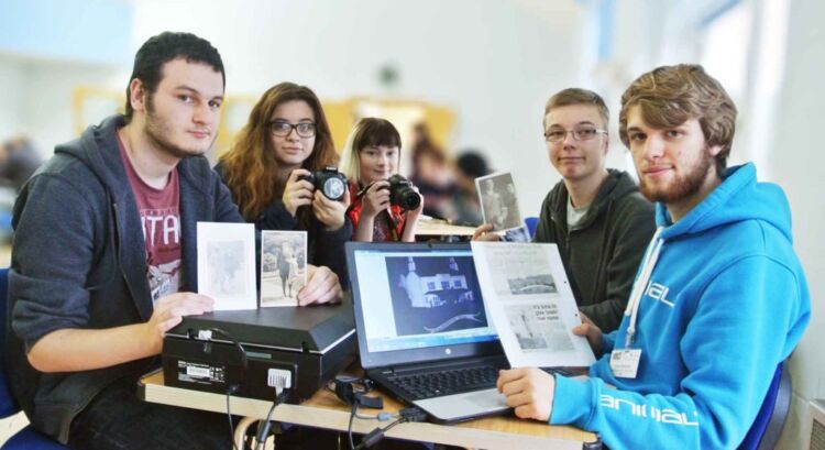 Coleg Sir Gar Students Help Document Community History with National Botanic Garden