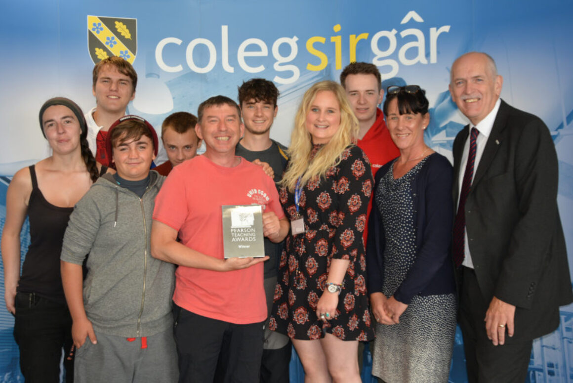Lecturer Presented with Pearson Teaching Award