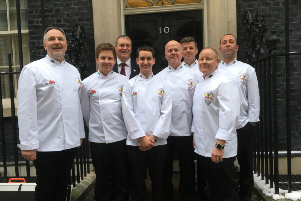 Chefs Brave the Snow to Cook for the Prime Minister