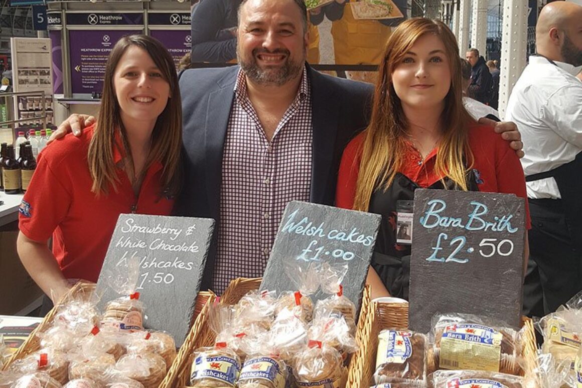 Welsh Food and Drink Perused by Paddington Passengers