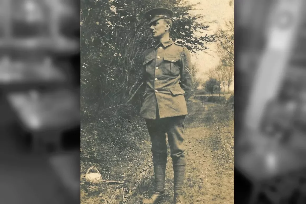 Edward Thomas‘ Wartime Manuscripts Come to Wales