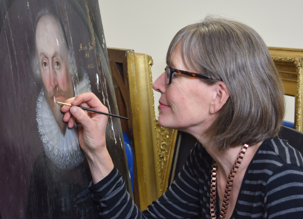 Jenny Williamson - National Library of Wales Paintings Conservator Awarded Fellowship