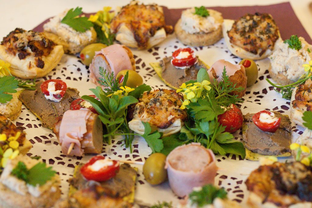 Fingers and Forks Demonstrates Variety Welsh Food and Drink