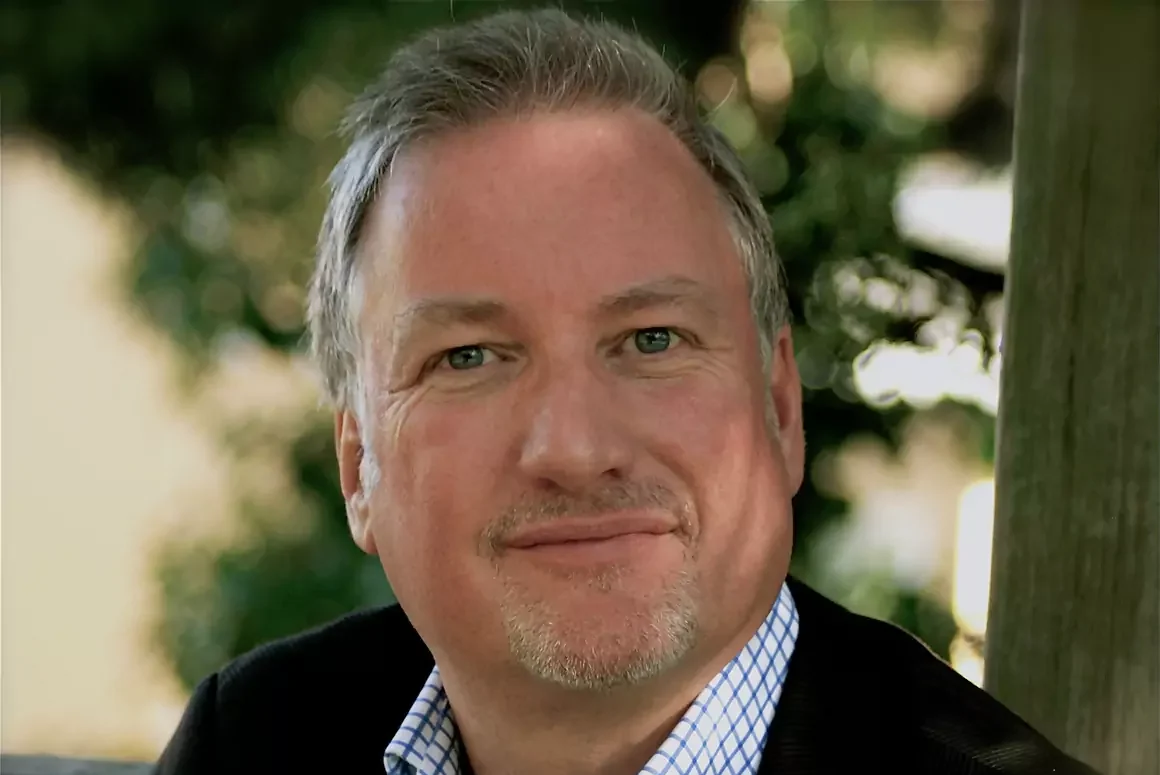 Dylan H. Jones, Author