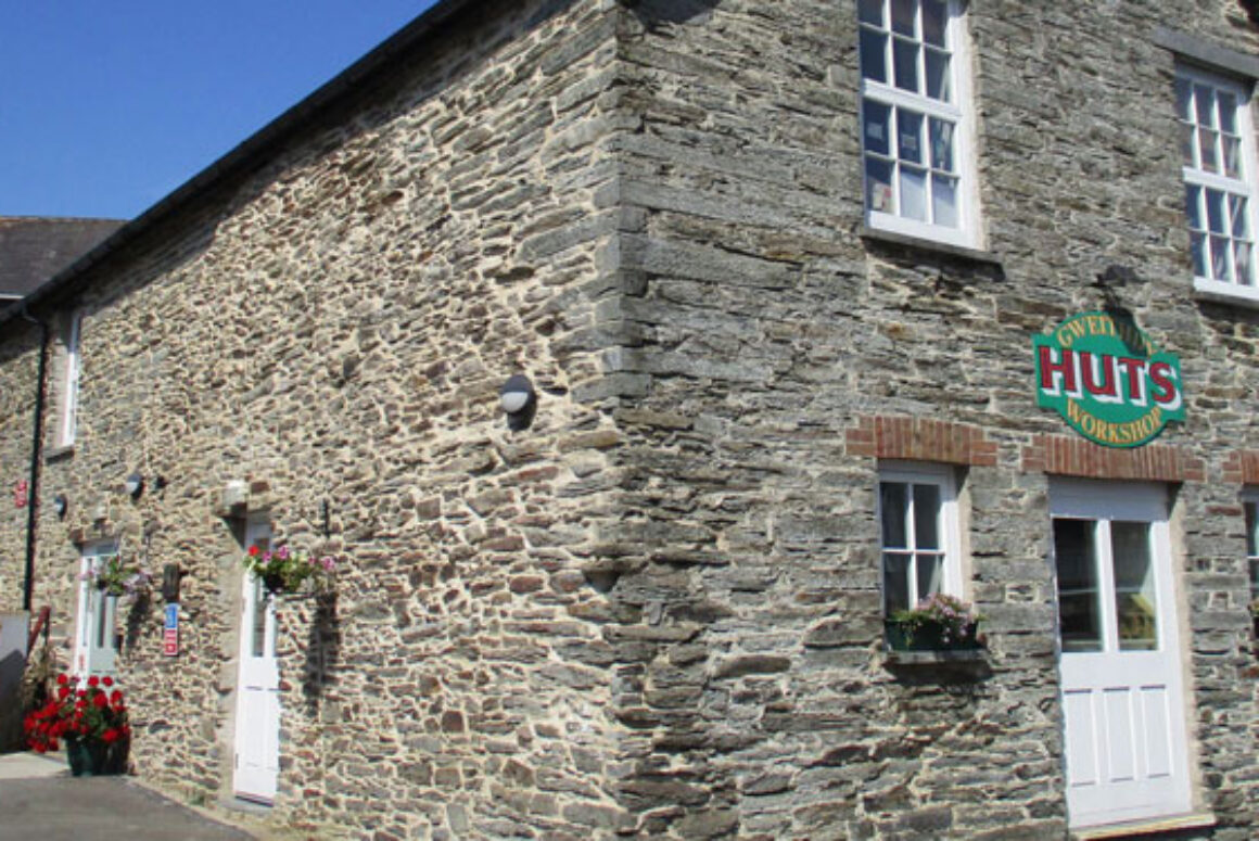 HUTS (Help Us to Survive), a Therapeutic Crafting Workshop