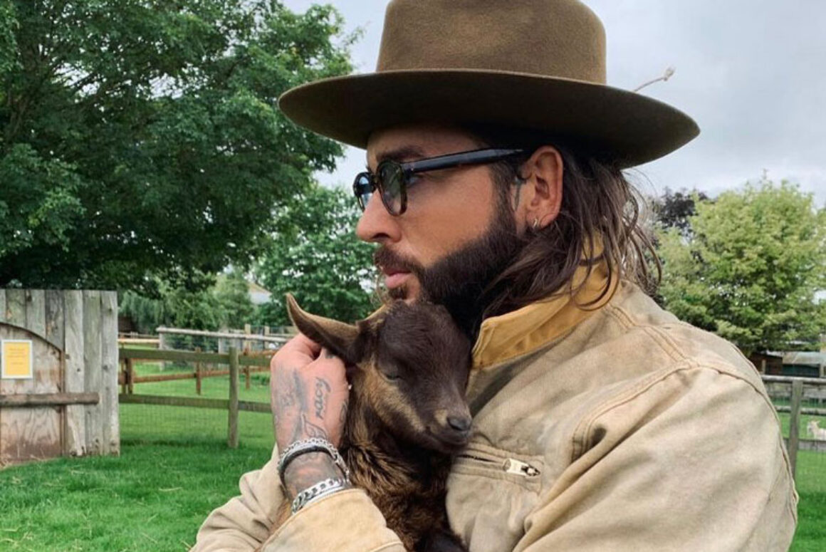 Pete Wicks Cosies Up to Alpacas and Goats on Back-To-Nature Holiday in Wales