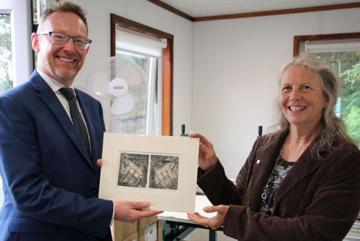 Radiate Arts Secures Funding for Local Community Art Workshop