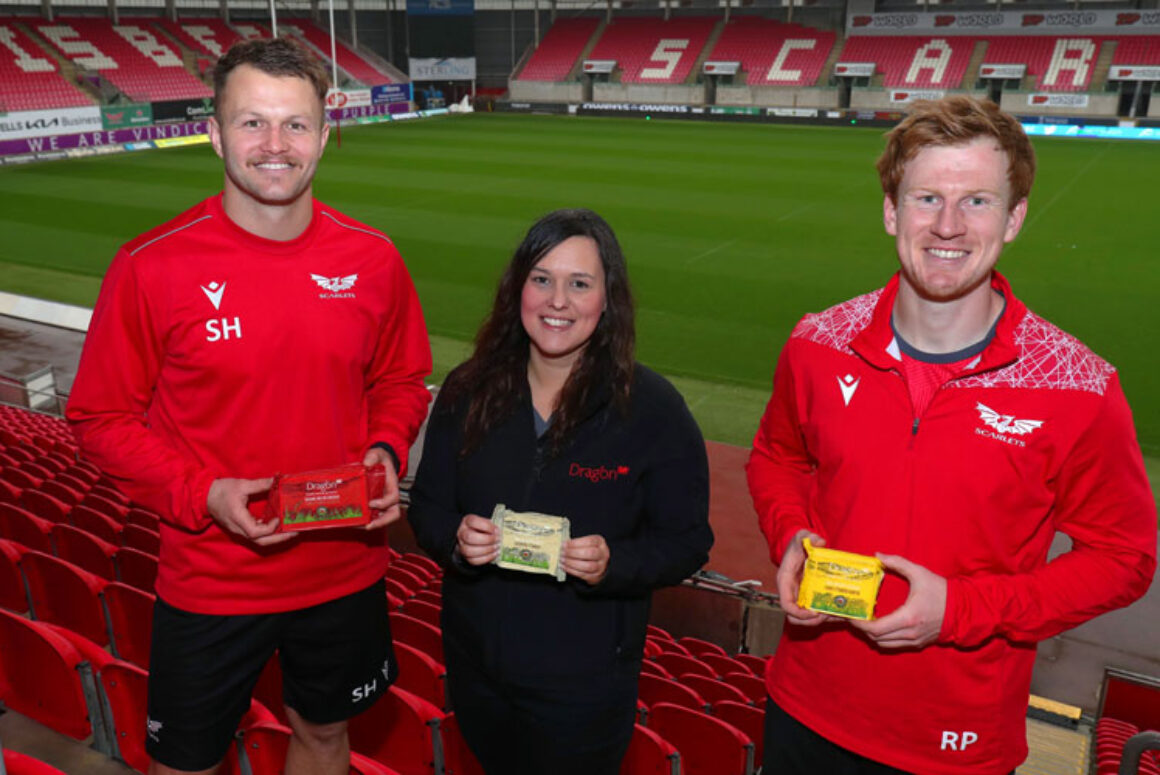 Say Cheese! Dragon Joins Scarlets Family
