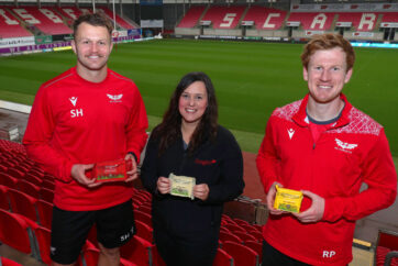 Say Cheese! Dragon joins Scarlets Family