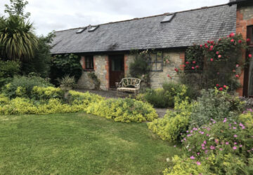 Hen Felin & Swallow Barns