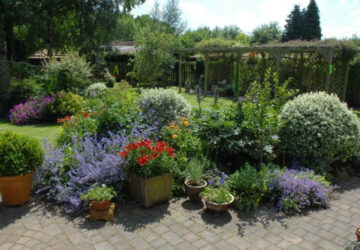 Usk Open Gardens