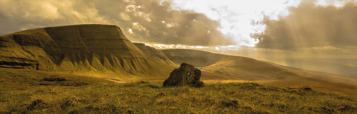 Llyn Y Fan Fach Llyn Y Fan Fach