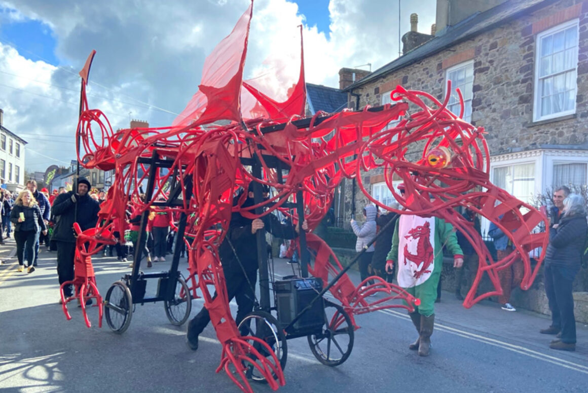 Oriel y Parc Dragon Parade a roaring success Oriel y Parc Dragon Parade a Roaring Success