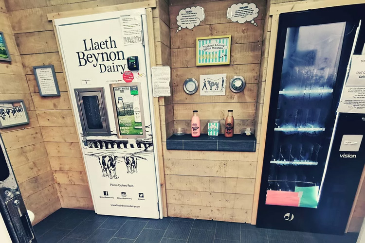 Llaeth Beynon Milk Vending Machine