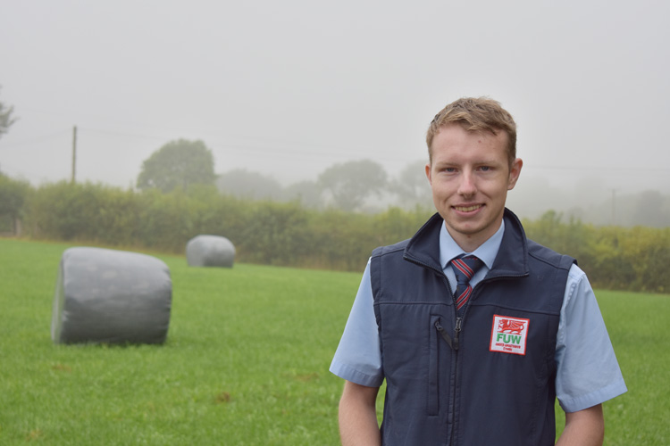 FUW keeps up the pressure on sourcing local food in meeting with Anglesey County Councillor