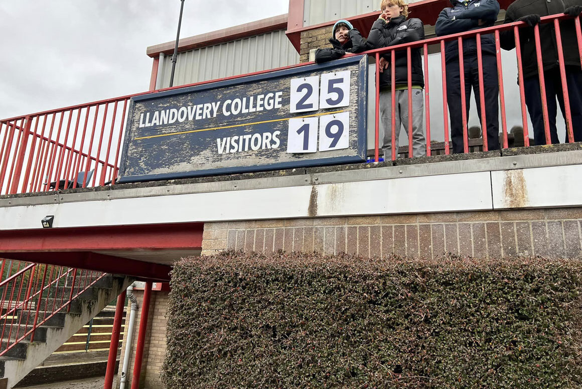 Llandovery College 25, Christ College 19