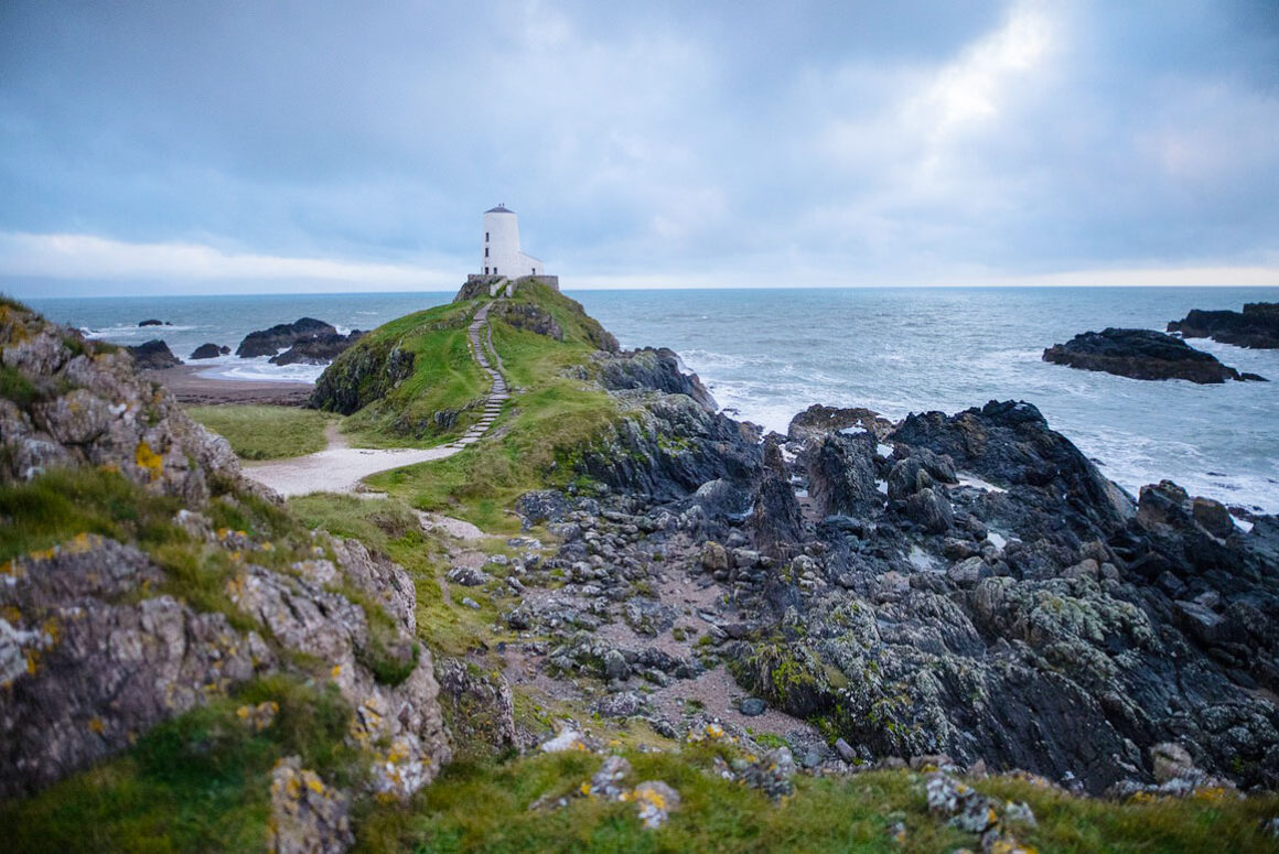 lighthouse-g1c3047e38_1280 How to Celebrate your Welsh Heritage in your Home