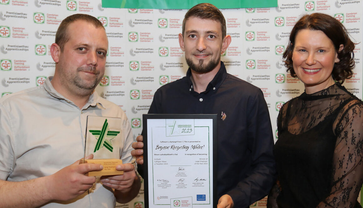Award for North Wales social enterprise recycler committed to apprentices