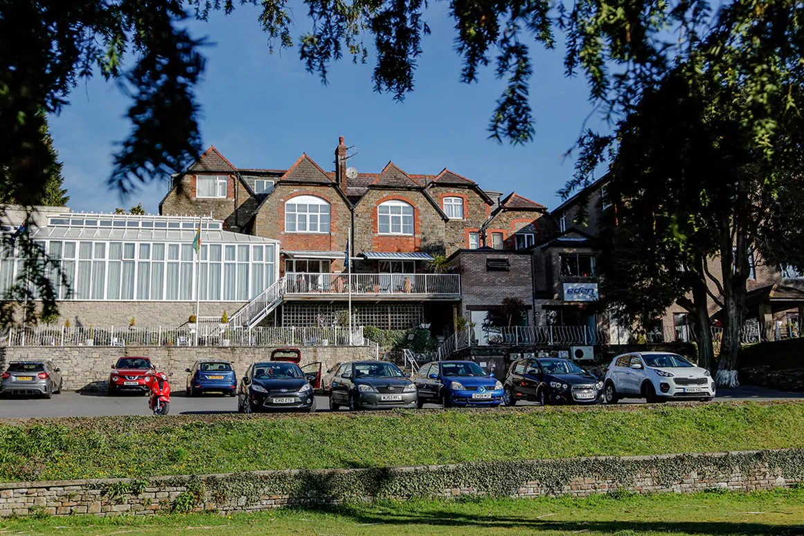 The Diplomat Hotel, Restaurant and Spa