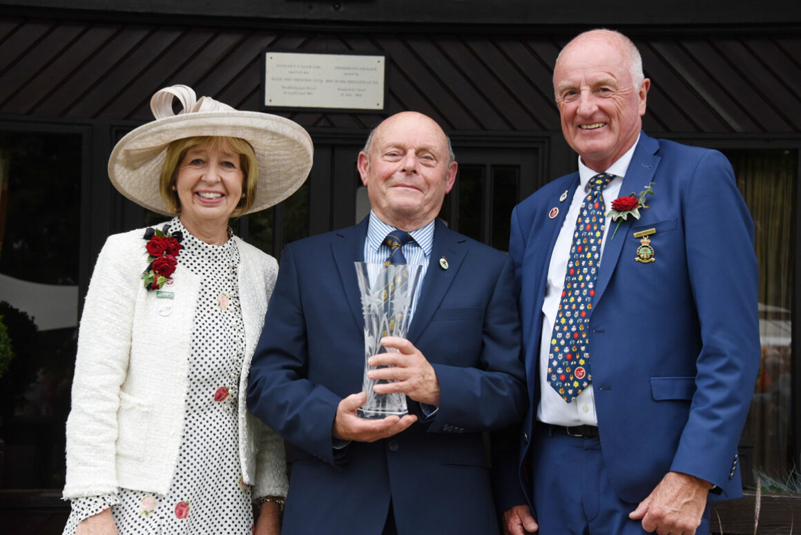Honorary Awards for Outstanding Commitment to the Society