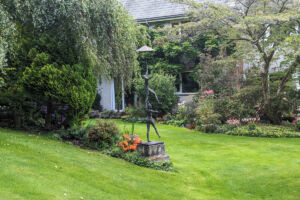 9 Willowbrook Gardens