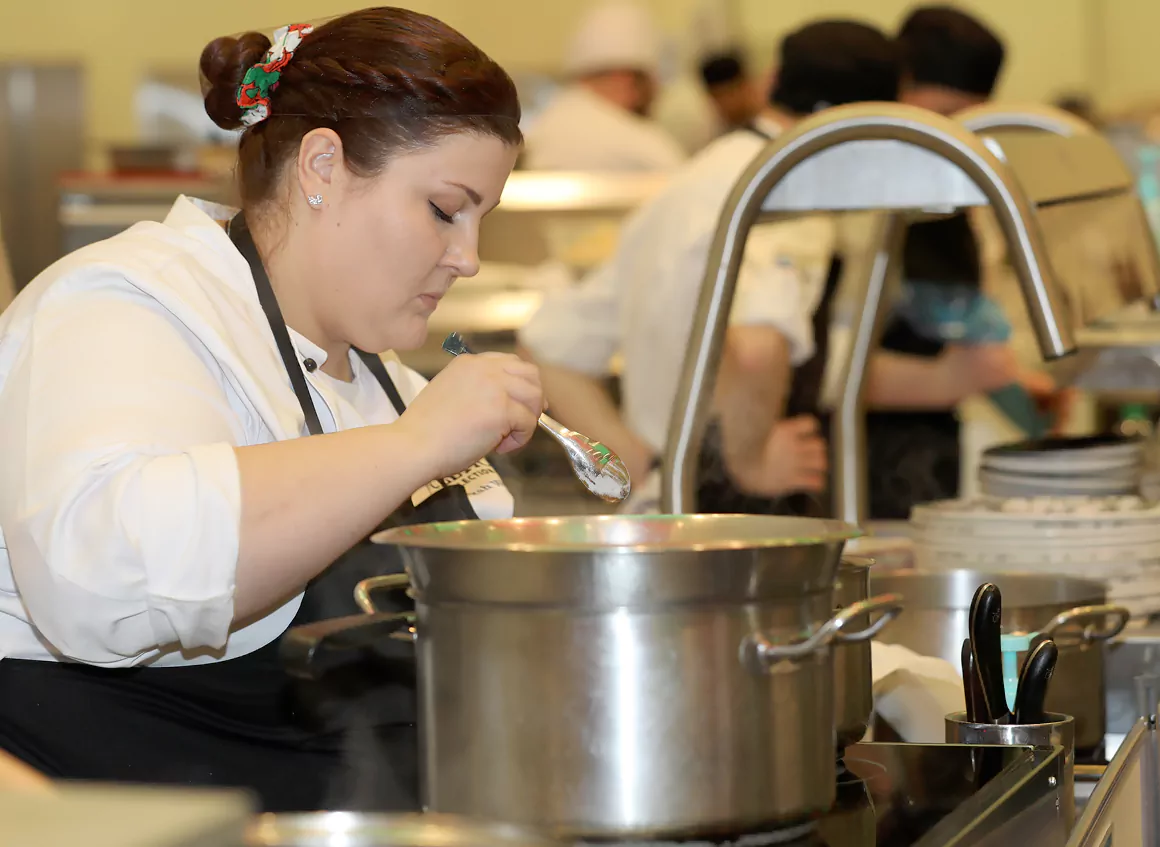 Record Nine Chefs Compete for Coveted National Chef of Wales Title