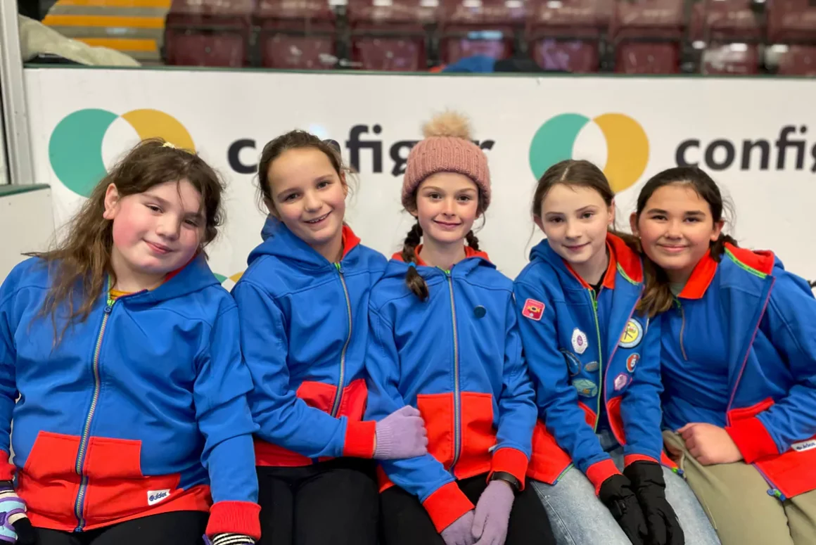 Rainbows, Brownies, Guides and Rangers Take to the Ice