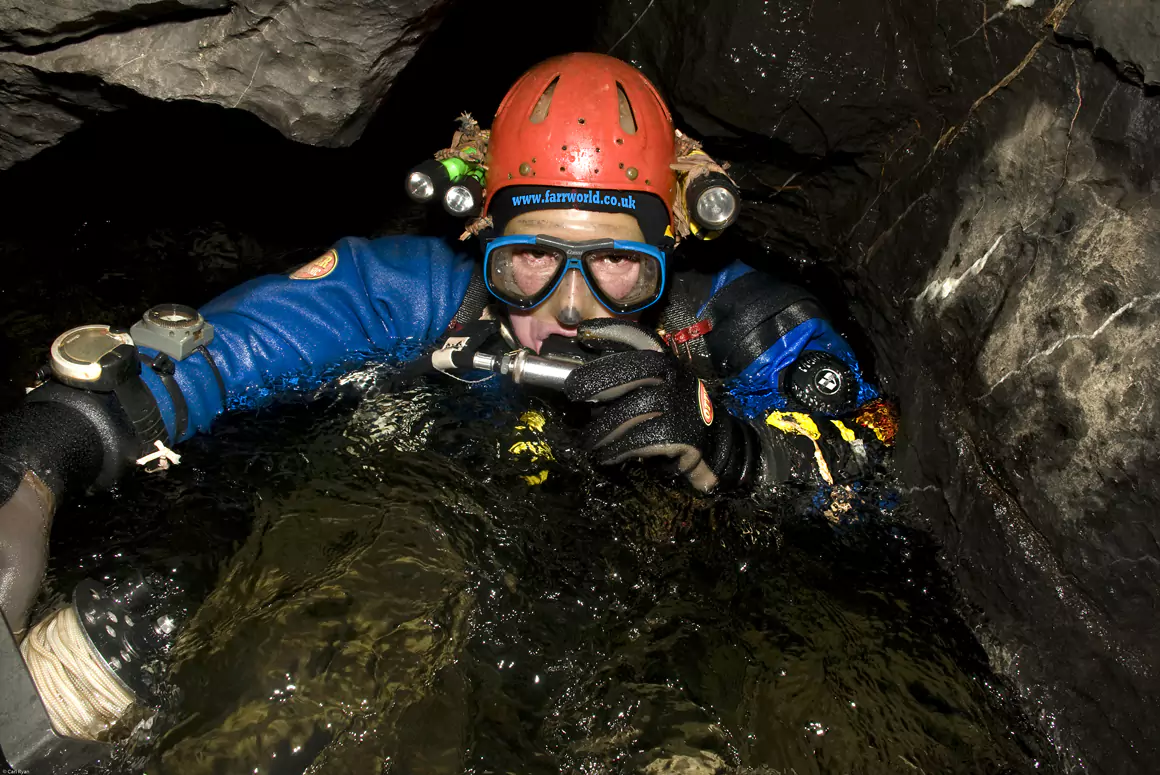 The Darkness Beckons - Cave Diving with Martyn Farr