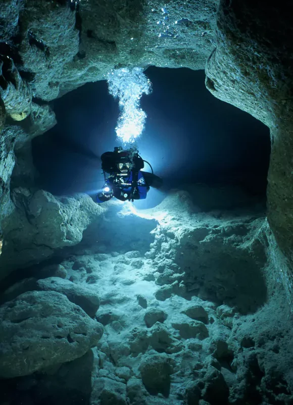 The Darkness Beckons - Cave Diving with Martyn Farr