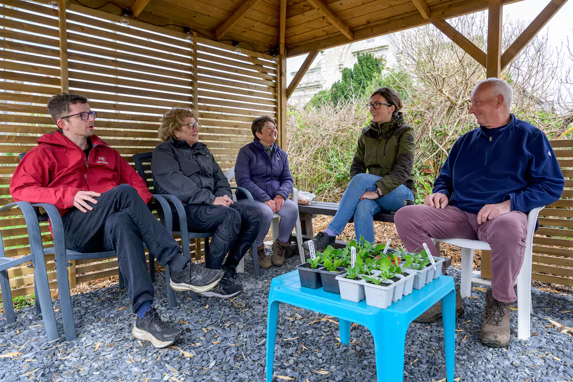 Tafarn yr Heliwr Diversifies to Help Local Residents