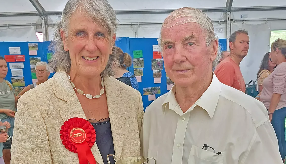 Sun Shines as Llanfyllin Show Welcomes a Large Crowd and Record Entries