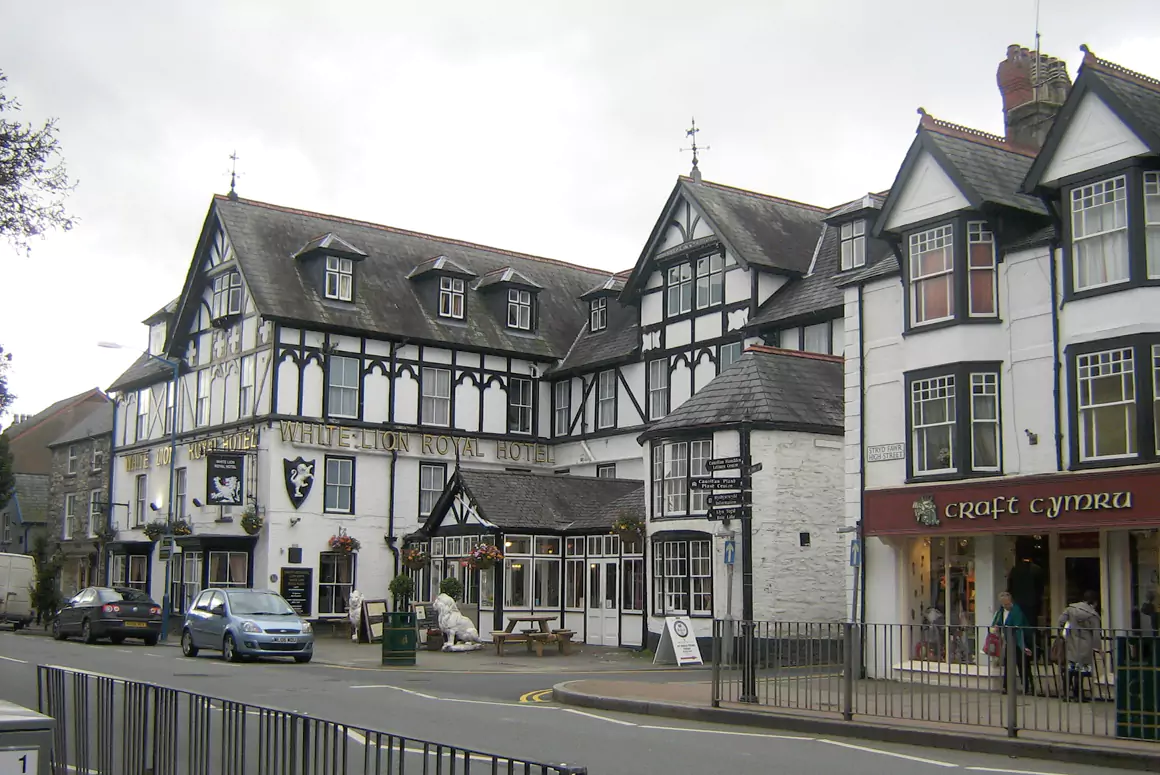 Bala, Gateway to Snowdonia