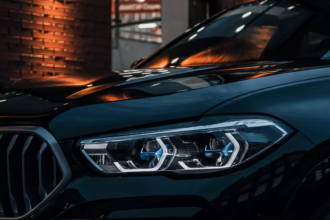 VW Golf V and BMW 1 Series (E87): A Detailed Comparison