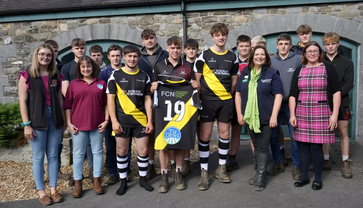 Agricultural Students Unveil New Rugby Kit with Support from Mental Health Charities and Student Union