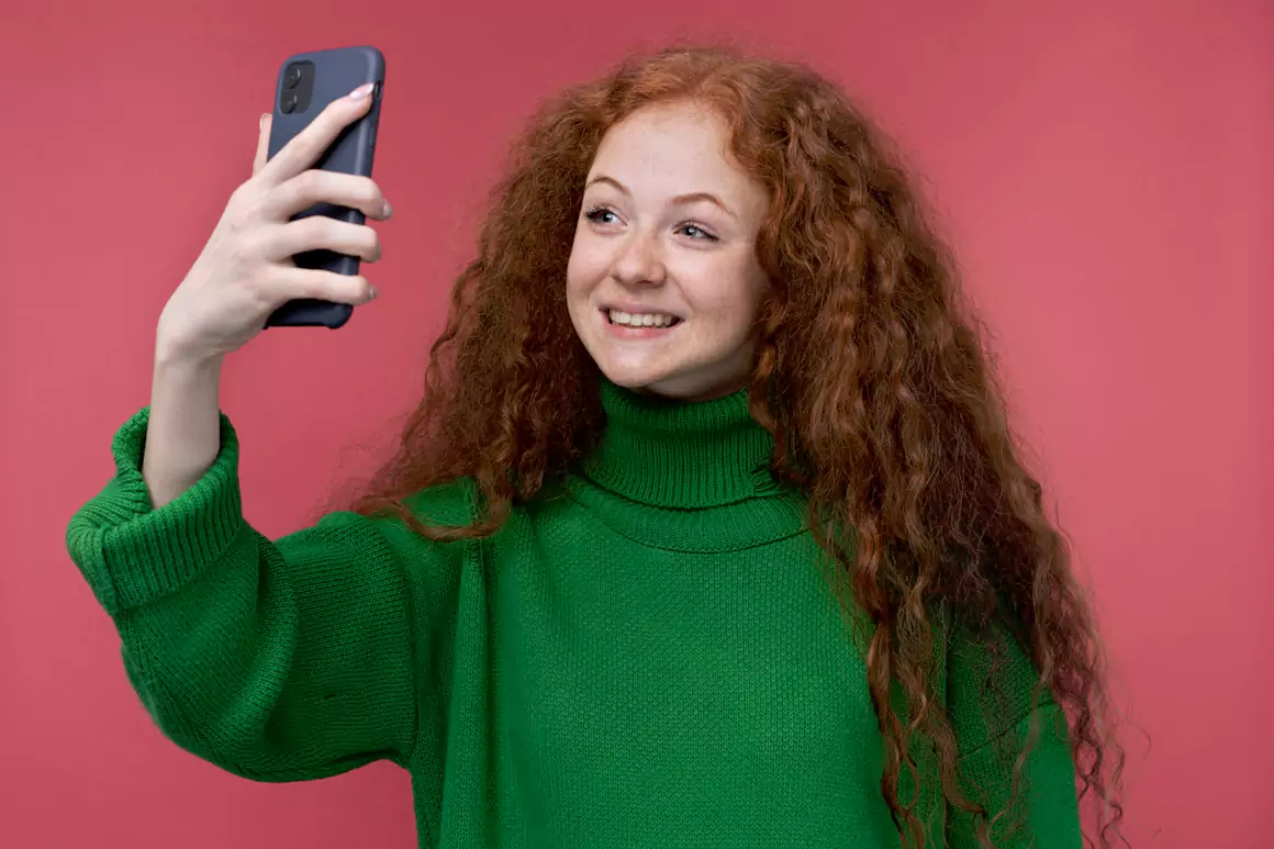 Best Color Options for Social Media Profile Photos