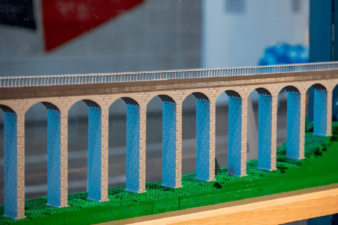 Wrexham Unveils LEGO Pontcysyllte Aqueduct Model in Campaign to Reach 10,000 Votes