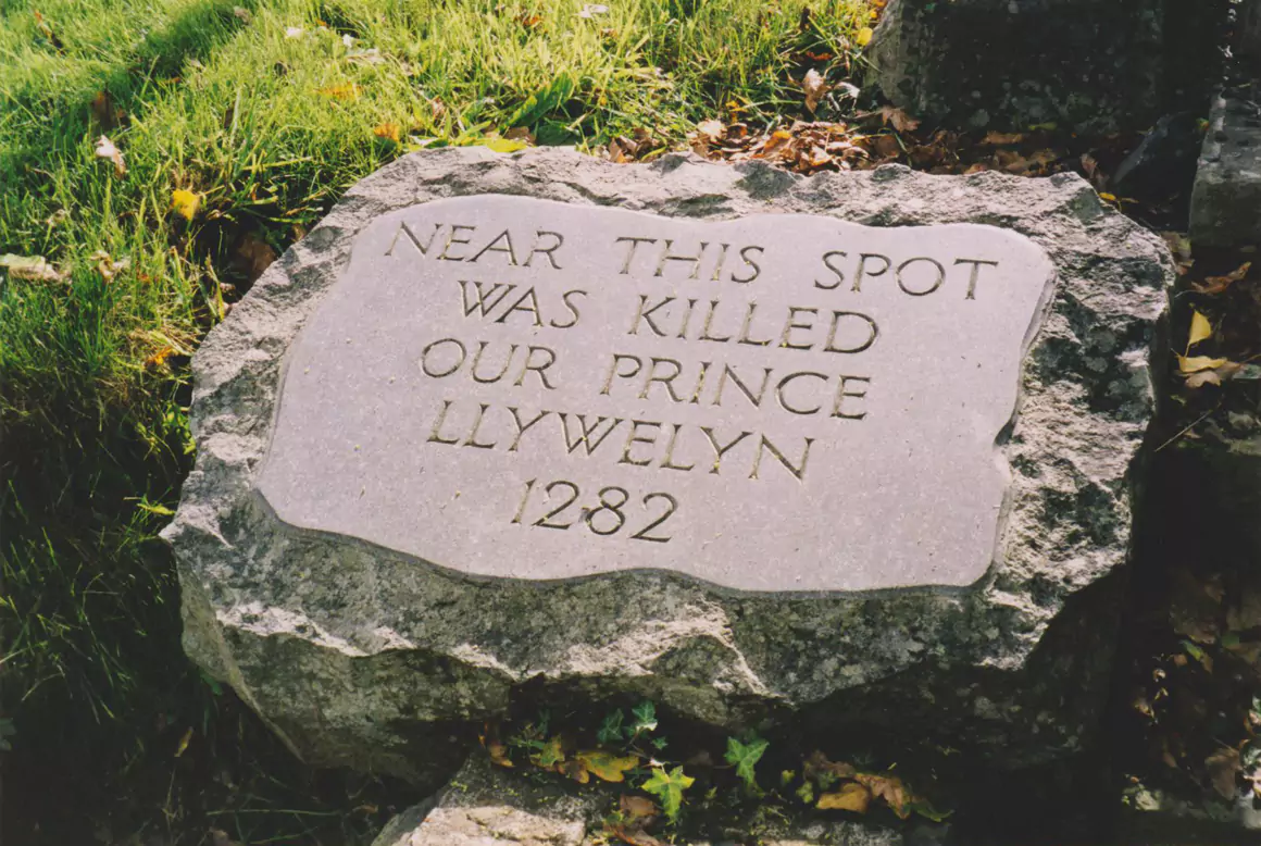 Inscription at the Llywelyn monument[Image: Stephen Roberts]