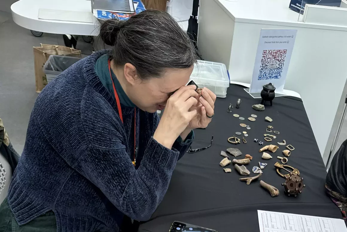 Neolithic, Bronze and Iron Age Objects Identified During Finds Day