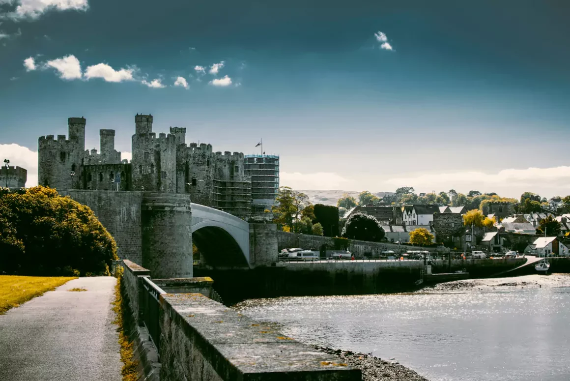 The Thriving Nightlife and Entertainment Scene in Wales