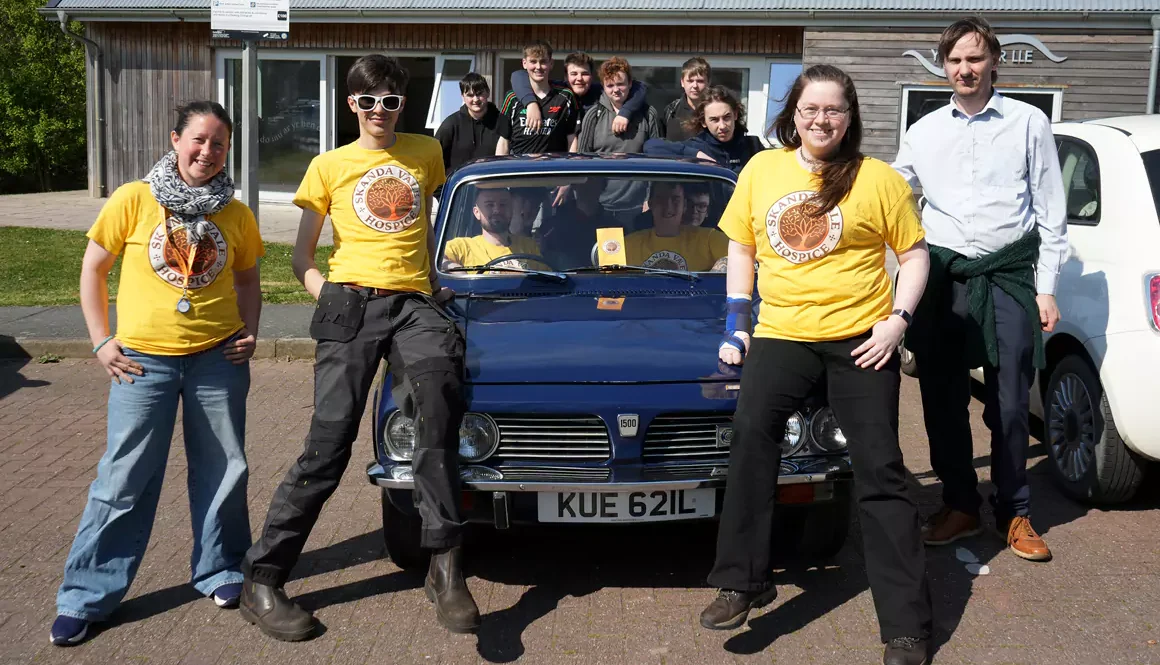 Students Restore 1970s Classic Car to Support Skanda Vale