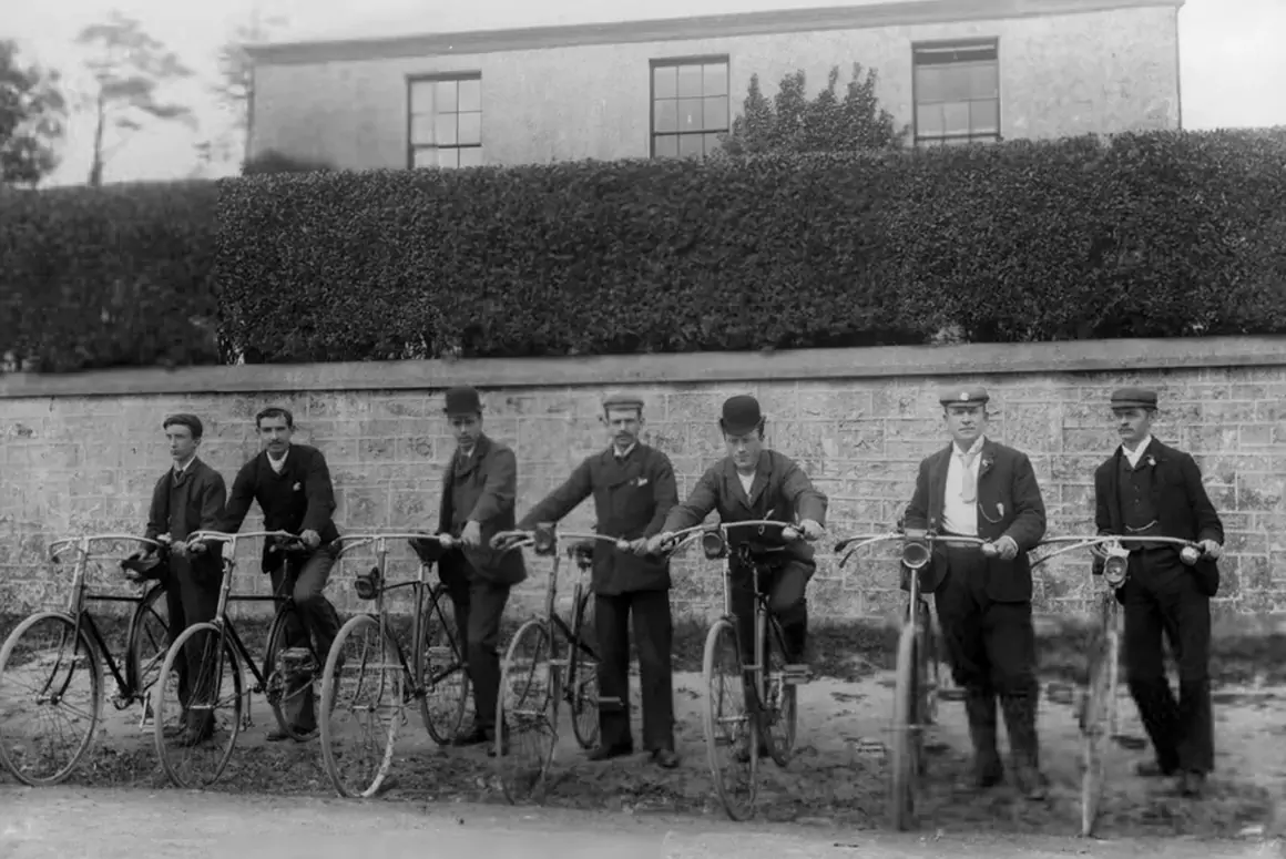 Tourist Maps and the Bike Craze of the 1890s