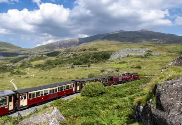 Ffestiniog & Welsh Highland Railways Win ‘Best Attraction’ Prize