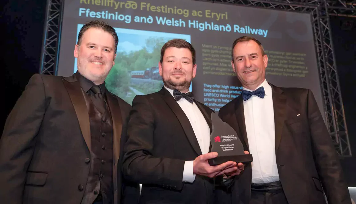 Ffestiniog & Welsh Highland Railways Win ‘Best Attraction’ Prize