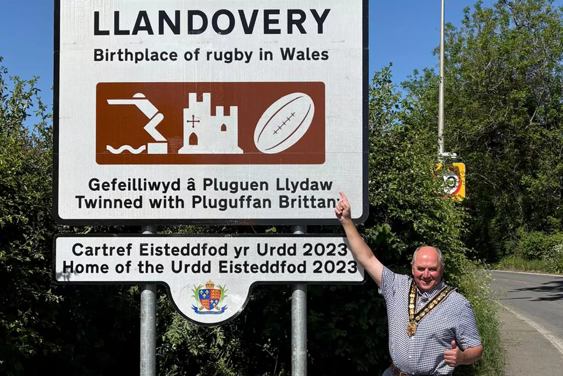Signpost Confirms Llandovery as the Co-founder of Rugby in Wales