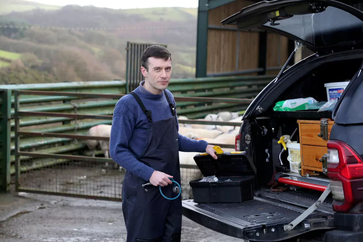 Nominations Sought For Vet & Farmer Antibiotic Awards