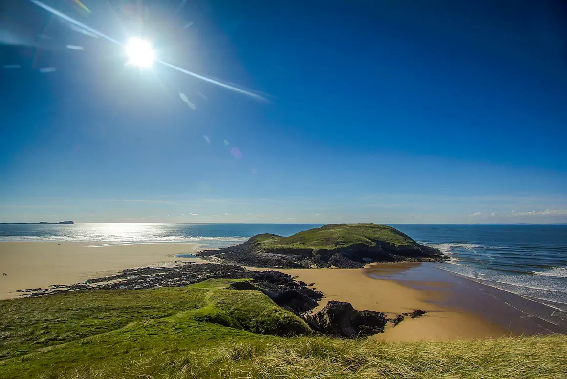 Scorching Start to May Sets New Temperature Record in Wales