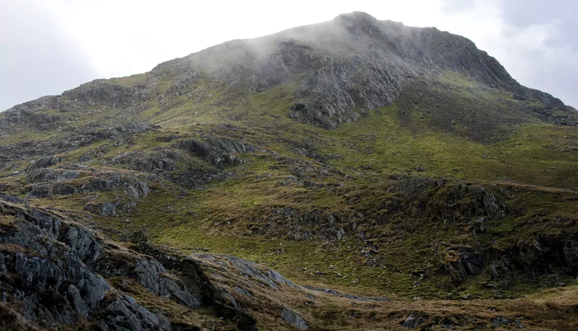 Walking in Wales: Yr Aran