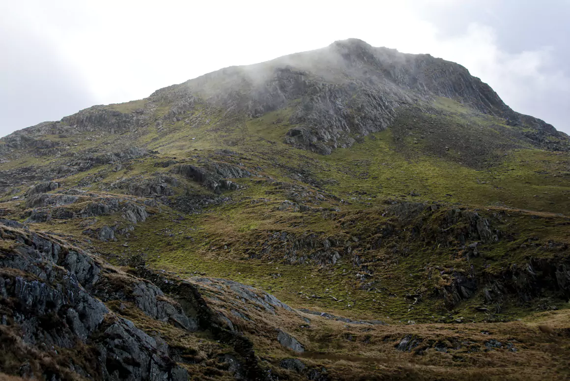 Walking in Wales: Yr Aran