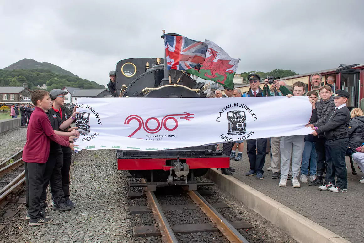 FfWHRs’ Jubilee Celebrations Make History with Cavalcade