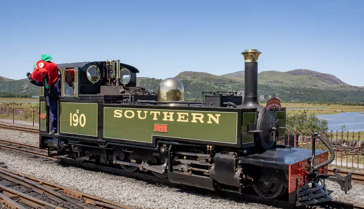 FfWHR Launches New Magical Summer Steam Train Service
